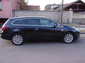 Opel Astra 1,7CDTi 96kW Sports kombi,DIESEL,koupeno - 8