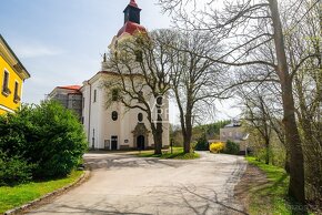 Prodej pozemku o výměře 1010 m2 určeného k výstavbě v obci Ž - 8