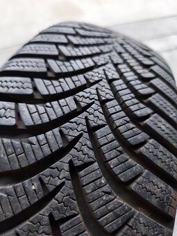 185/65 r15 zimní pneumatiky Hankook 8mm - 8