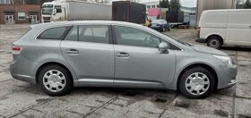 Toyota Avensis Kombi Life 1,6 16V 2011 130tis.km TOP STAV - 8