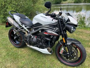 Triumph Speed Triple RS - 8