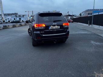 Jeep Grand Cherokee - 8