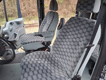 TRANSIT TOURNEO 2,2 TDCI 103 KW edice limited 8x SEDAČKA - 8