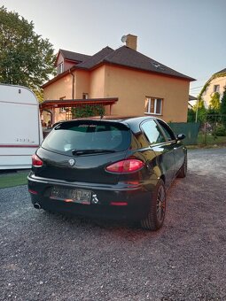 Alfa Romeo 147 1.9JTD - 8