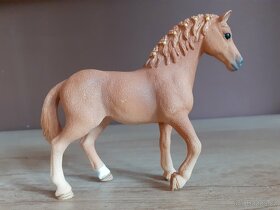 SCHLEICH Koně SBĚRATELSKĒ FIGURKY 22 - 8