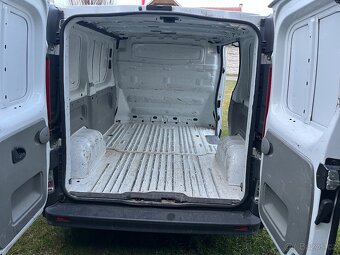 Renault Trafic 2,0 DCi - 8