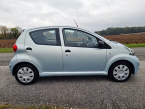 TOYOTA AYGO 1.0i 50kw 137tis.km pravidelný servis - 8