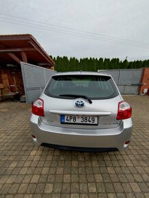 Prodám Toyotu Auris 1,8 Hybrid - 8