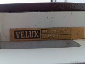 Střešní okno Velux - 8