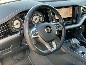 VW Touareg 3.0 TDi 210 kW/DSG/4Motion/R-Line/Tažné/2019 - 8