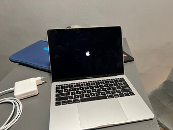 MacBook Pro 2017 (13", Two Thunderbolt 3 ports) - 8