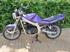 Suzuki GS500 - 8