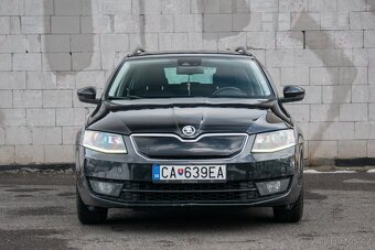 Škoda Octavia Combi 2.0 TDI Elegance/Style DSG Automat - 8