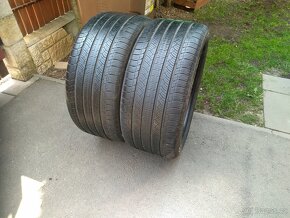 Prodám 2 pěkné letní gumy Michelin 295/40 R20 - 8