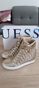 Vysoké tenisky na klínu Guess - 8