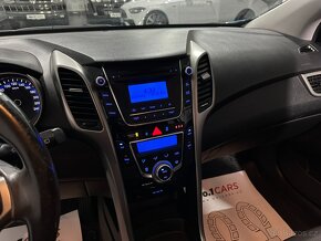 Hyundai i30 1,4 CRDI TRIKOLOR NOVÉ PNEU - 8