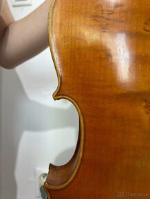 Staré housle Amati - 8