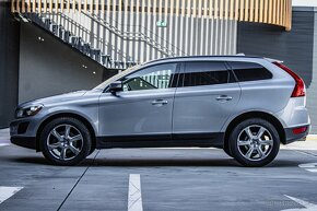 Volvo XC60 D3 AWD Momentum Geartronic - 8