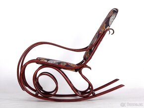 Houpací křeslo Thonet po přečalounění. - 8