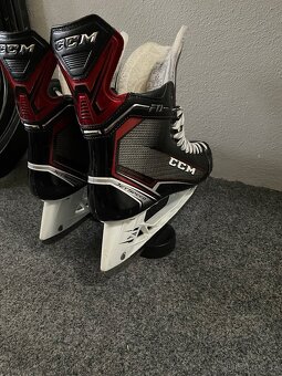 Brusle CCM JetSpeed FT1 - 8