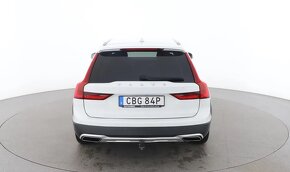 Volvo V90 Cross Country D4  140kW  AWD mod 2020 - 8