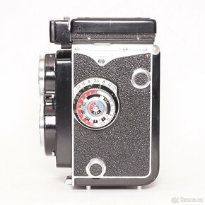 Yashica Mat LM, Yashinon 1:3,5 80mm - 8