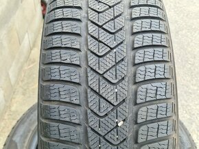 225/55/18 Zimní pneu Pirelli Sotozero 3 - 8