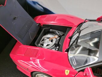 Modely Ferrari 1:18 HotWheels ELITE 4 - 8