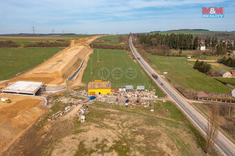 Prodej historické zámecké sýpky s pozemkem, 250 m2, Zalužany - 8