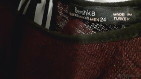 Svetřík Bershka - 8