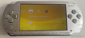 PSP 1000 Silver  + 64gb - 8