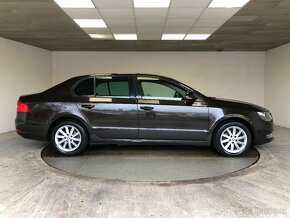 ŠKODA SUPERB 2.0 TDI - 8