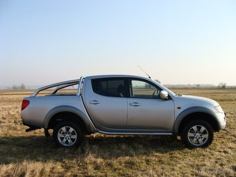 Mitsubishi L200, 2,5 Di-D 4x4 rok 2008 - 8