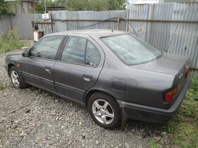 Nissan Primera P10 na náhradní díly - 8