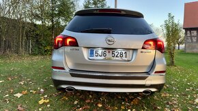 Vyměním Opel Astra  ST  Biturbo - 8