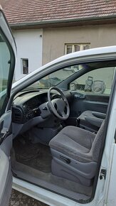 CHRYSLER VOYAGER 2.4 - 8