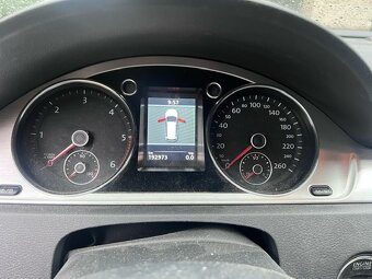 vw passat  2,0 tdi  103 kw  4  motion  2013 192000km . - 8