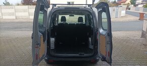 Ford transit Courier, 1,5 tdci 70kW 5 MÍST 2xšoupačky - 8