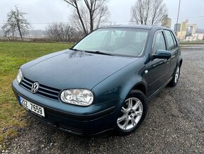 Volkswagen Golf 1.6i - 8