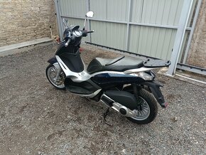 Piaggio Beverly 125i Cz doklady v ceně - 8