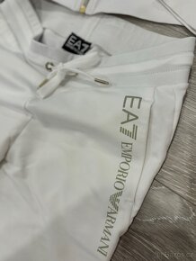 Bílá Emporio Armani teplákovka - 8