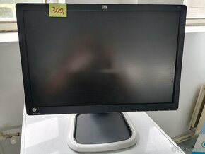 LCD monitory - 8