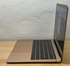 MacBook Air 13” 2018 GOLD / Záruka - 8