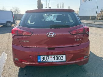 Hyundai i20 1.2i 55 KW, 2018, 15 000 km   1. Majitel - 8