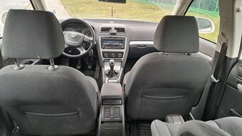 Octavia 2 facelift rok 2012 najeto 155 000km - 8