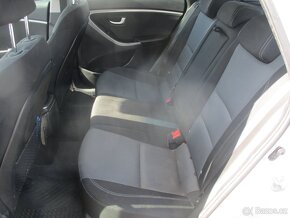 HYUNDAI i30 1,6i CVVT Trikolor odp. DPH, CZauto 2015 - 8