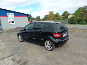 Mercedes Benz B180 benzin 85 Kw automat 2011 - 8