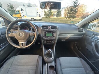 Volkswagen Golf 1.6TDi XENON-NAVI-VYHŘEV-PDC-SERVISKA - 8