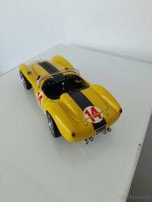 Ferrari 250 Testa Rossa Burago 1:18 žluté - 8