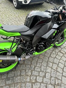 Kawasaki ZX10-R - 8